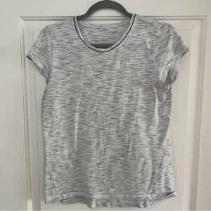 LuluLemon Short Sleeve shirt
